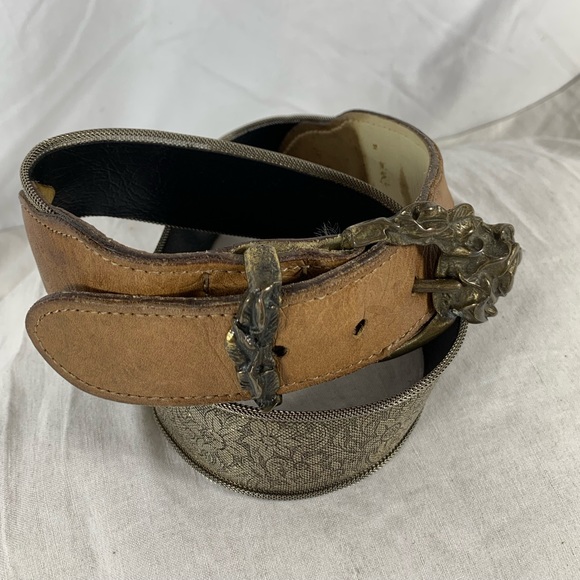Awesome vintage  silver metallic mesh with brass tone belt x small - Picture 11 of 14